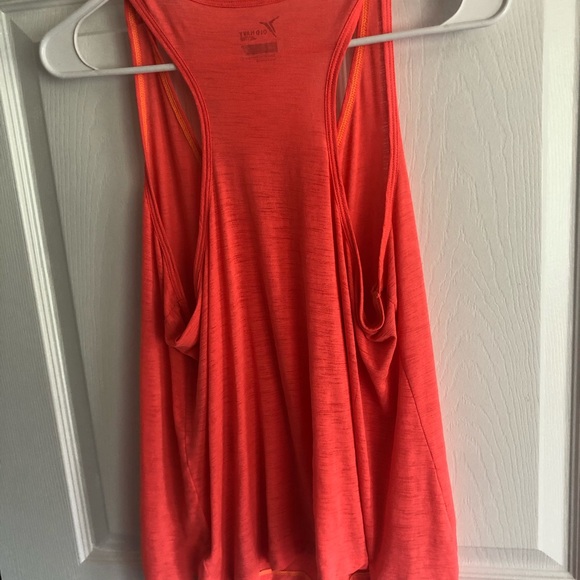 Old navy work out tank top - Picture 3 of 3